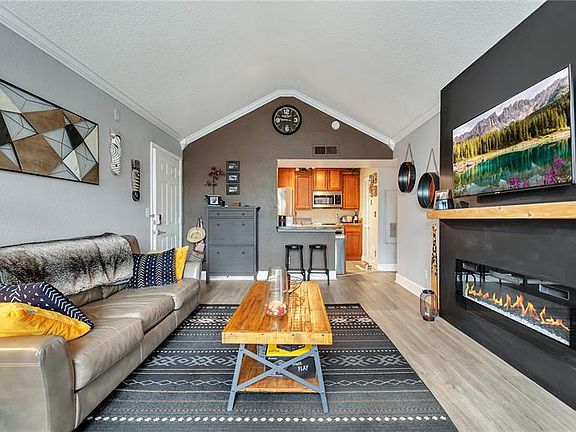5th image of 11594 Westwood Blvd APT 1633