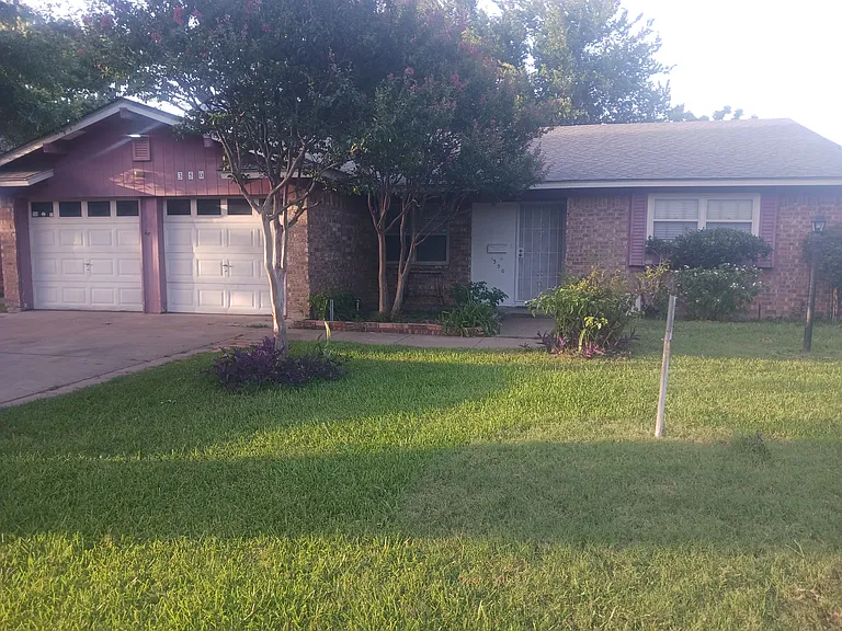 350 Forrest Hill Ln — Photo 1