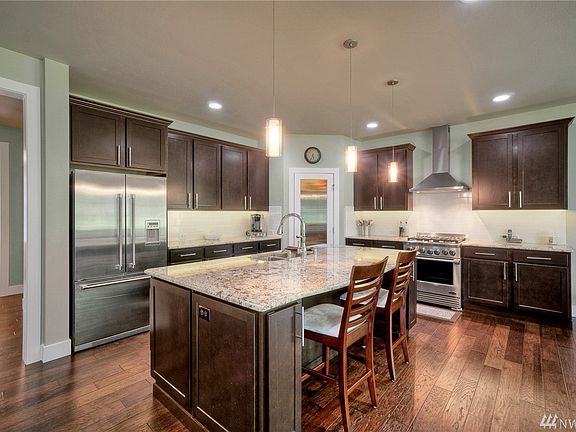 4th image of 11107 240th Avenue Ct E