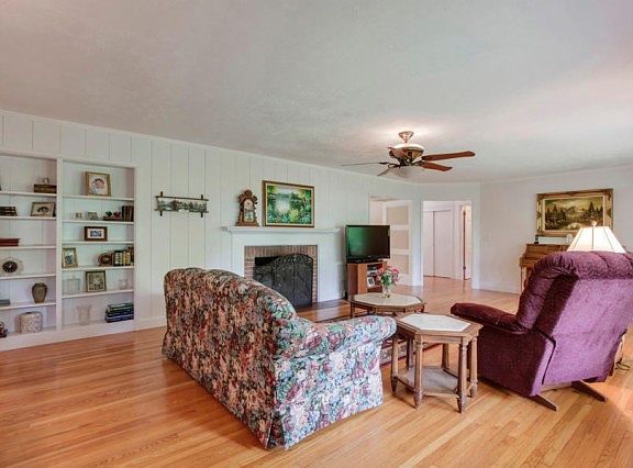 5th image of 10900 Melton View Ln