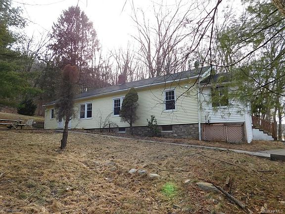 4th image of 2539 Carmel Ave