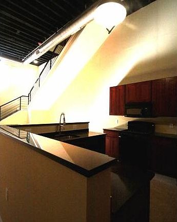 3rd image of 504 Washington St #2