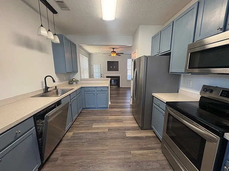 119 Cirrus Ct — Photo 3