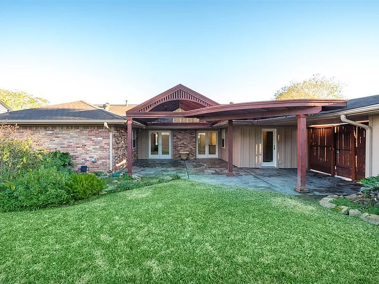 5046 Yarwell Dr — Photo 31