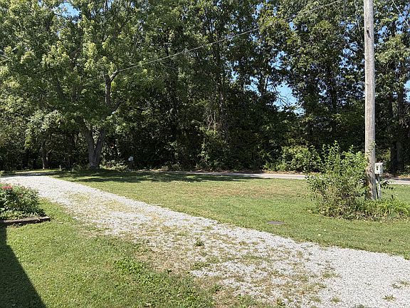 4th image of 2496 Mills Road