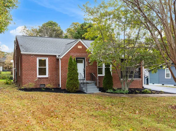 2327 Woodrow Dr, Knoxville, TN 37918