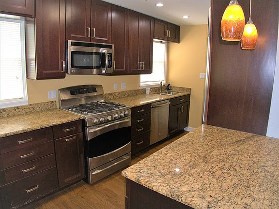 3rd image of 1002 N Dryden Ave