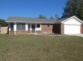 5749 Dove Dr, Pace, FL 32571