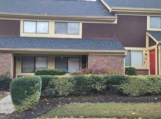 54 Country Place Ct, Alpharetta, GA 30005