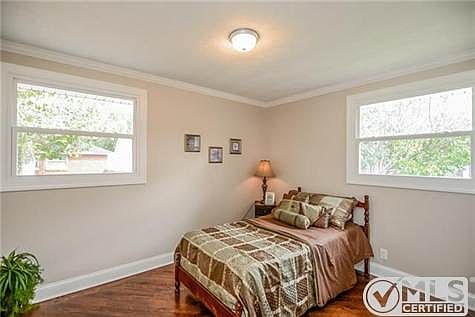 3rd image of 204 McNickle Dr
