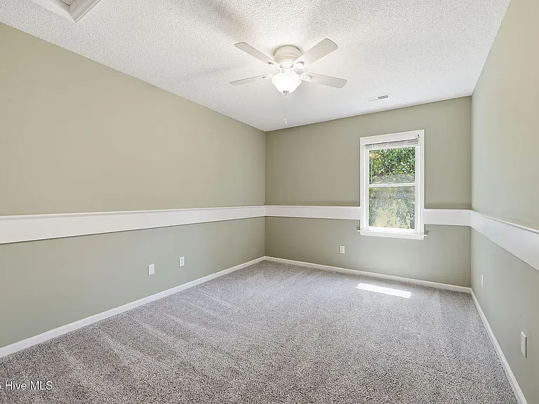 2117 Canyon Dr — Photo 14