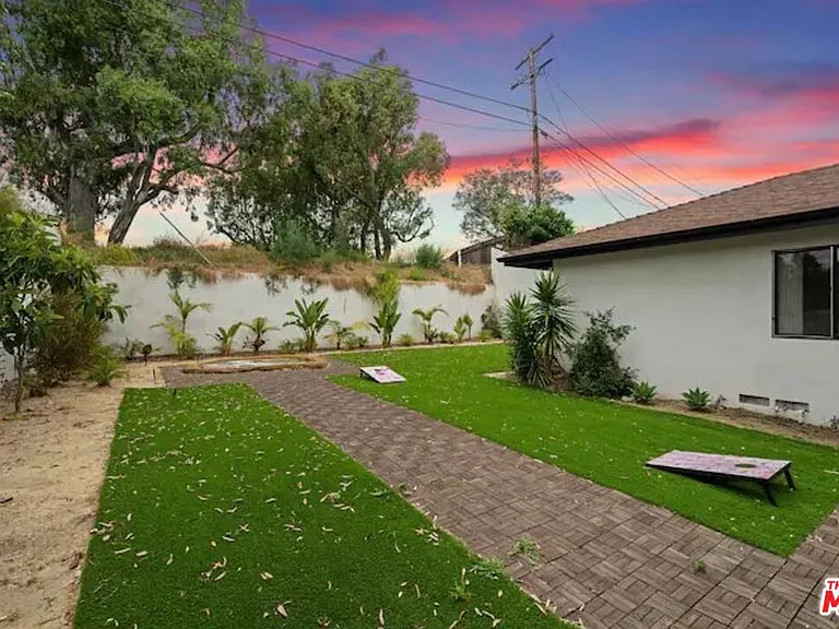 2617 S Beverly Dr — Photo 30