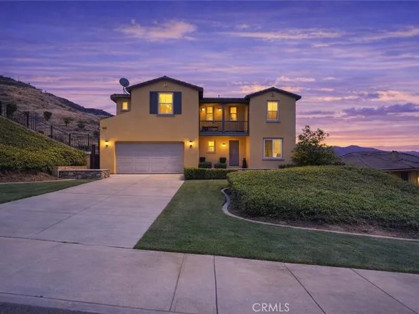 16395 Ridge Field Dr, Riverside, CA 92503