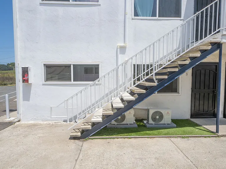 3532-3542 Bancroft Dr — Photo 34