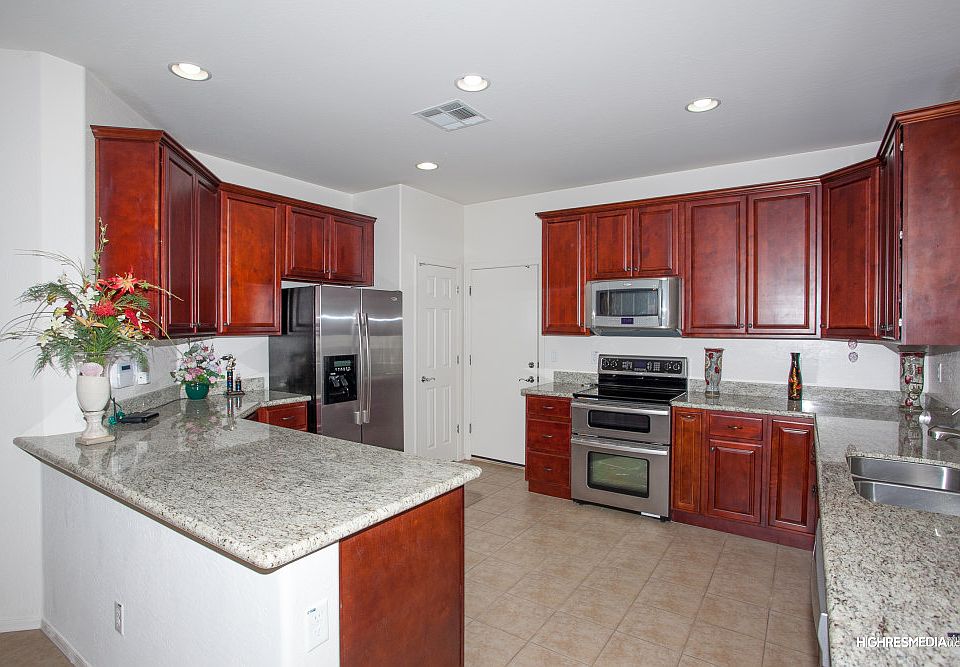 1st image of 15092 W Glenrosa Ave