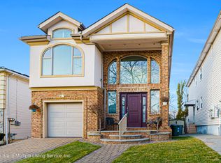 19 Bascom Pl, Staten Island, NY 10314