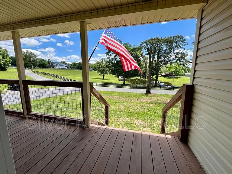 1719 Reed Rd — Photo 12