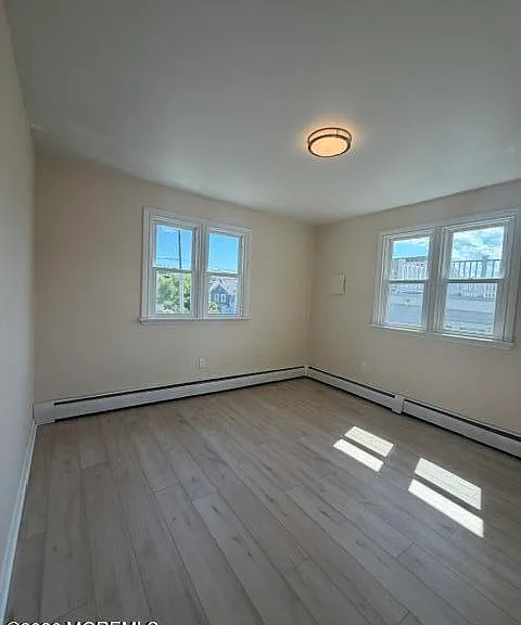 445 E Bayview Ave — Photo 20