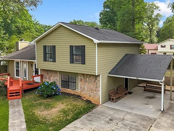 3rd image of 270 Amberwood Dr