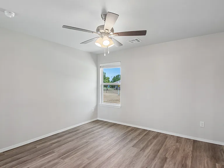 Enclave Estates — Photo 8