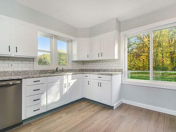 4th image of 2077 142nd Ave