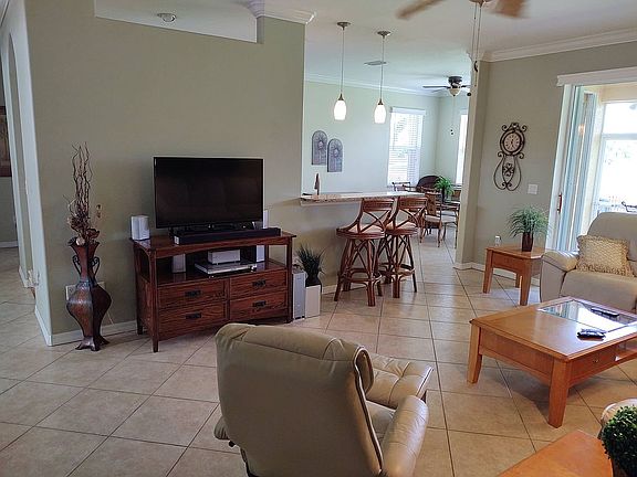 3rd image of 9312 Palm Island Cir