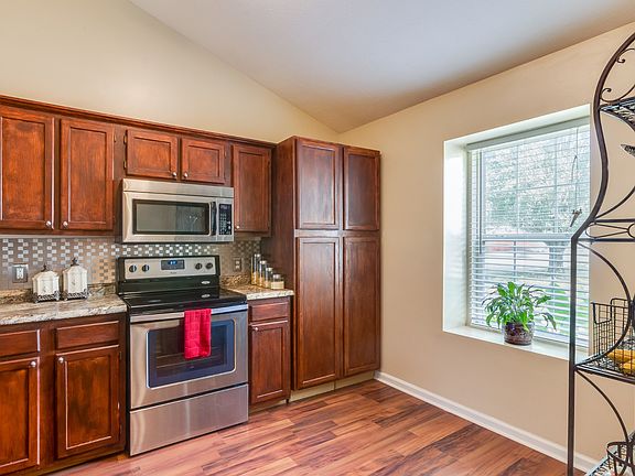 5th image of 267 Indian Park Dr