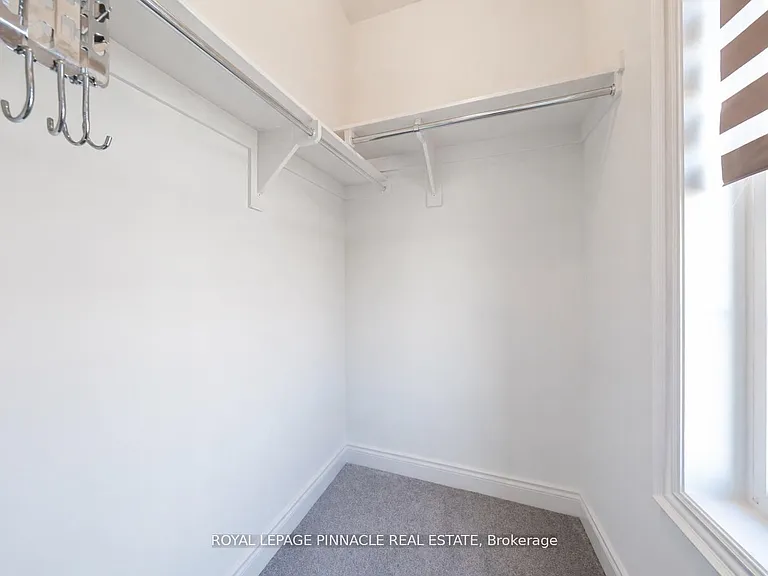 1504 Yellow Rose Cir #UPPER — Photo 39