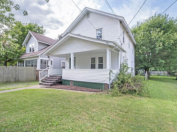 3rd image of 141 Kingman Ave E