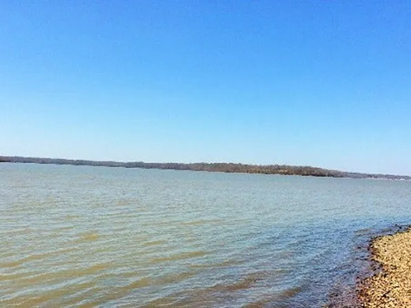 Red Oak Cir, Big Sandy, TN 38221