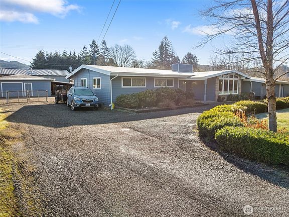 2nd image of 631 5th Avenue