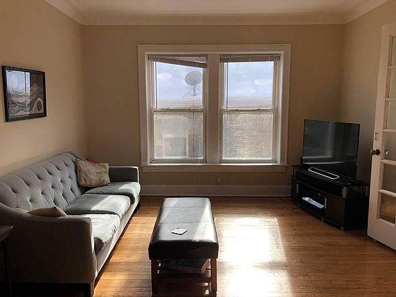3rd image of 6219 N Hermitage Ave APT 2