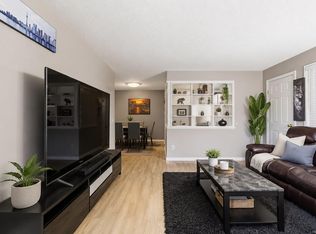 1525 Hillside Ave #306, Victoria, BC V8T2C1