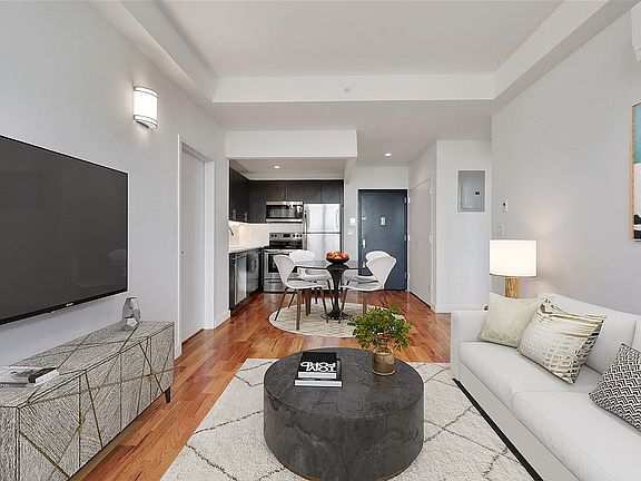 2nd image of 17 Somers St #3G