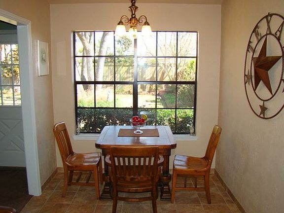 4th image of 3650 Briar Creek Dr