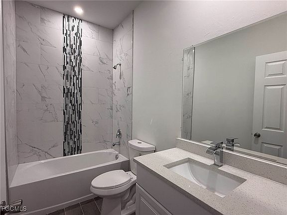 5th image of 304-306 Gordon Ave S