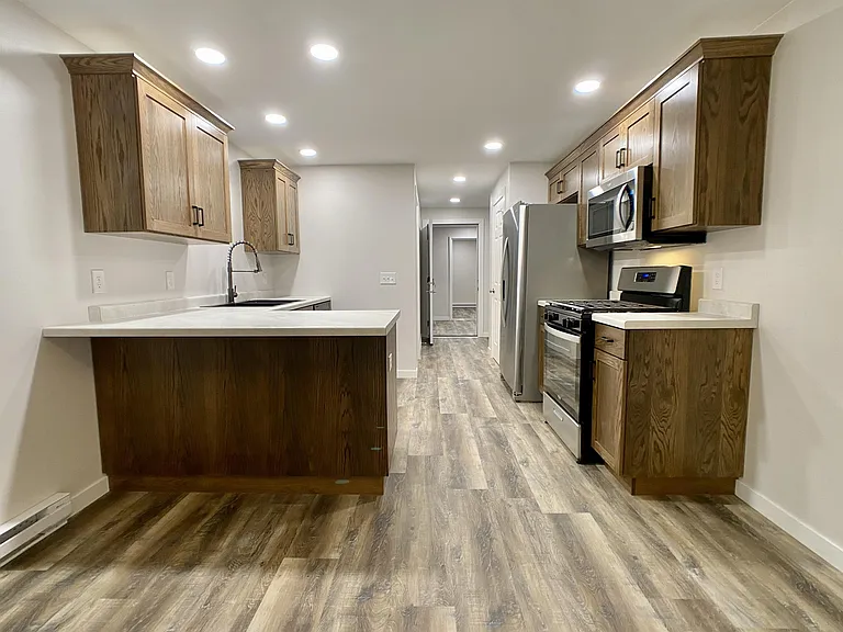 423 Adams Ave — Photo 3