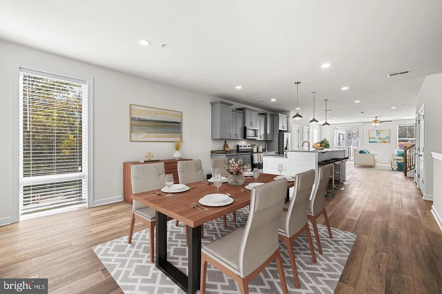 900 Gilbert Rd — Photo 3