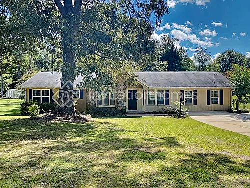 2907 Springlake Dr Photo 1