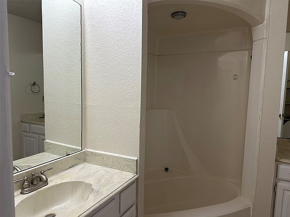 5th image of 7629 Misty Ridge Dr N