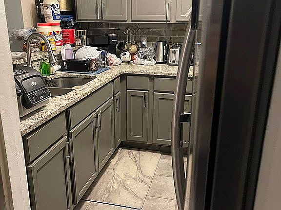 3rd image of 2619 Sunbury St