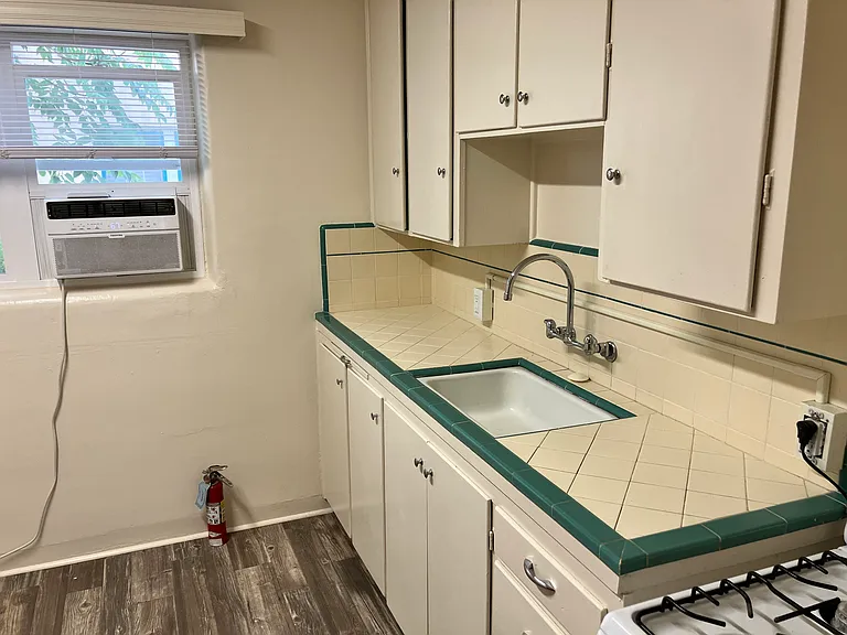 1903 Gold Ave SE #1 — Photo 10