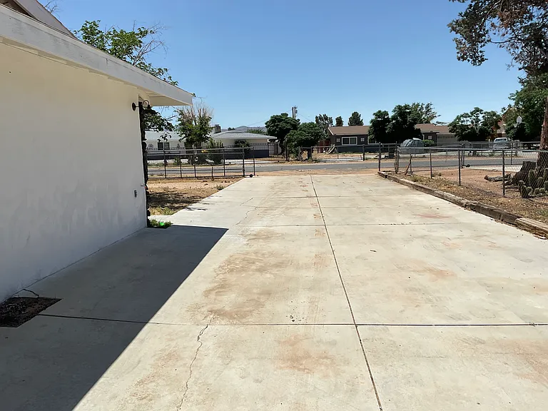 21868 Isatis Ave — Photo 5