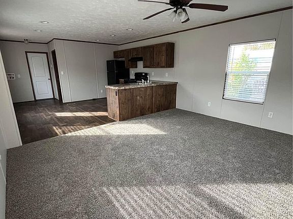 4th image of 5824 N Belleview Ave