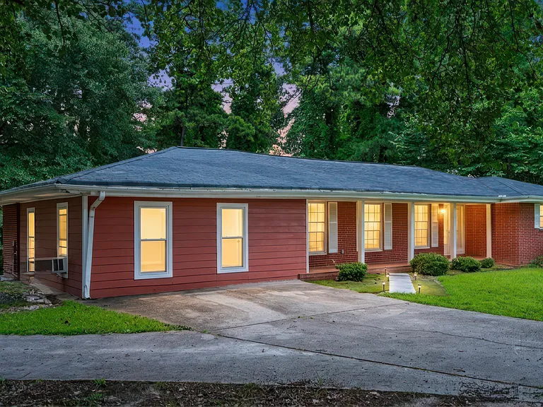 2387 Garden Ct — Photo 3