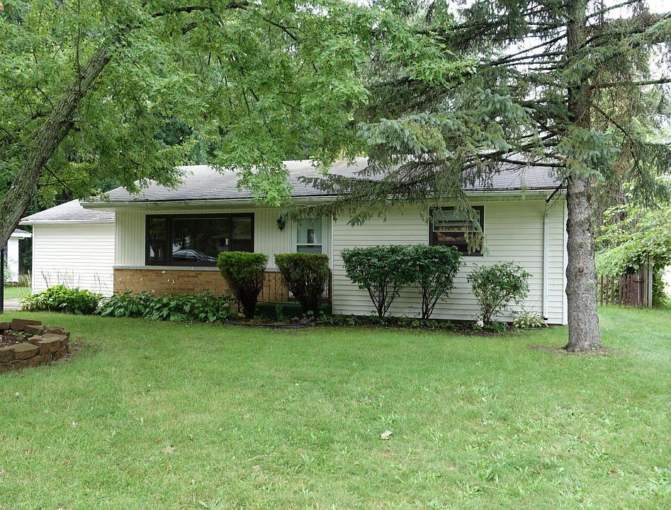 1st image of 1566 Grove Ave