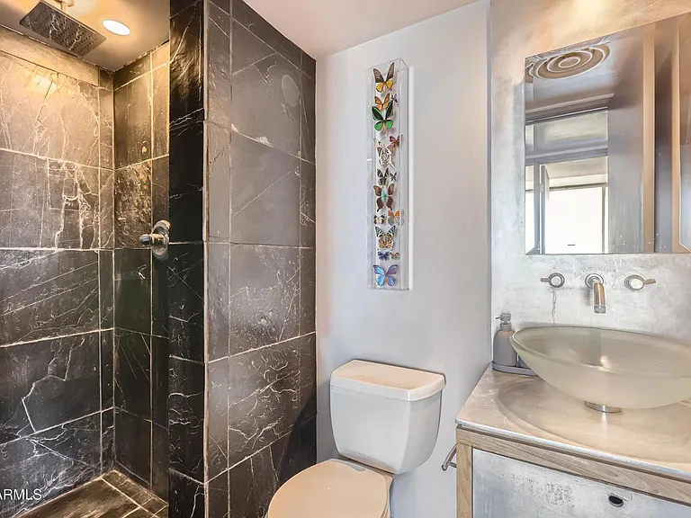 207 W Clarendon Ave #G18 — Photo 15