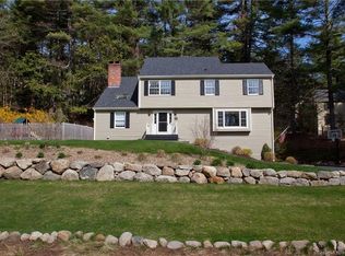 6 Browngate Ln, Simsbury, CT 06070