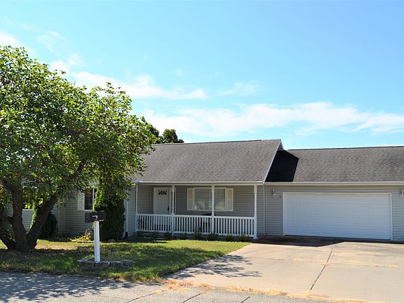 2nd image of 16 James River Ln