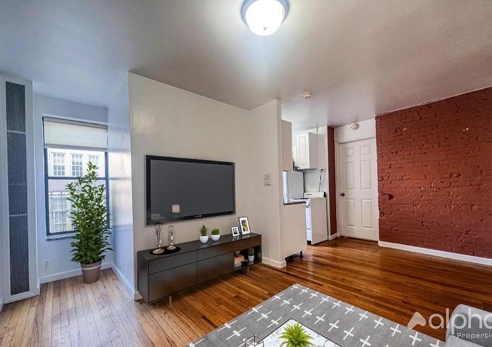 1st image of 332 E 95th St APT 34